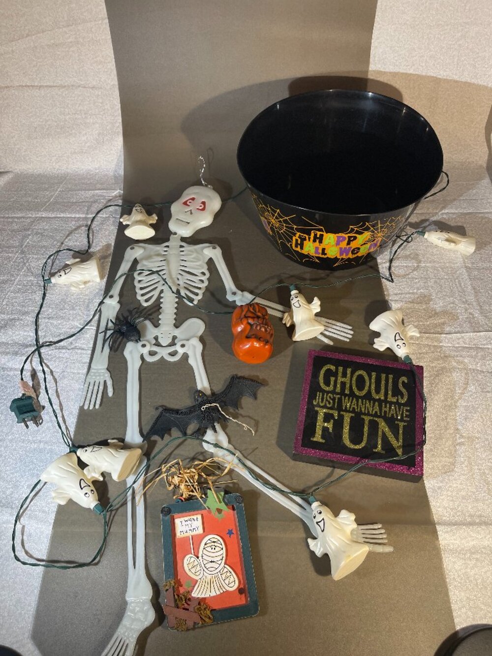 Lot of Halloween Decorations 8 pc.  (See List)(#2055)
